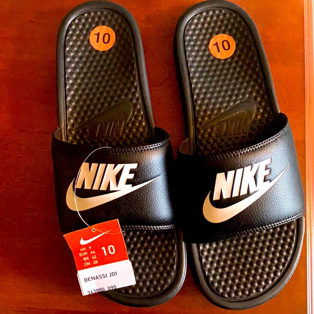Nike Benassi JDI Slides (NWT)